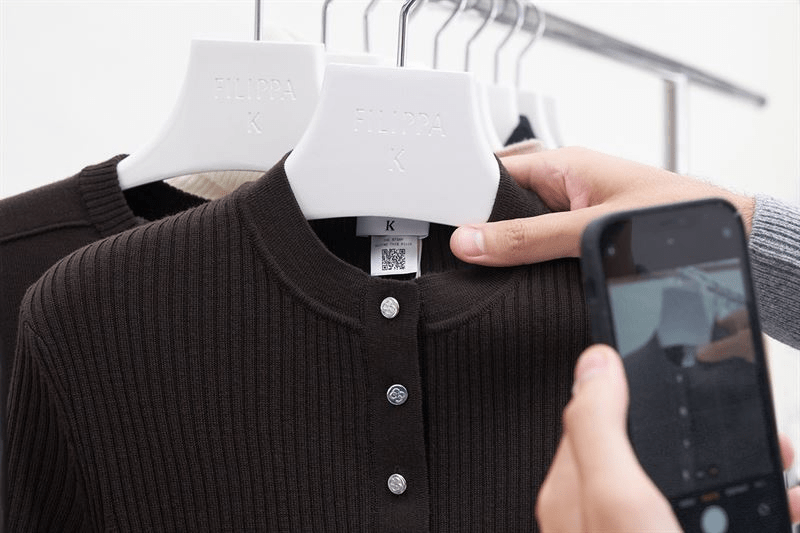 Stockholm-based womenswear company Flippa K became one of the first brands in Europe to use a GS1 QR Code in its woolen garments.