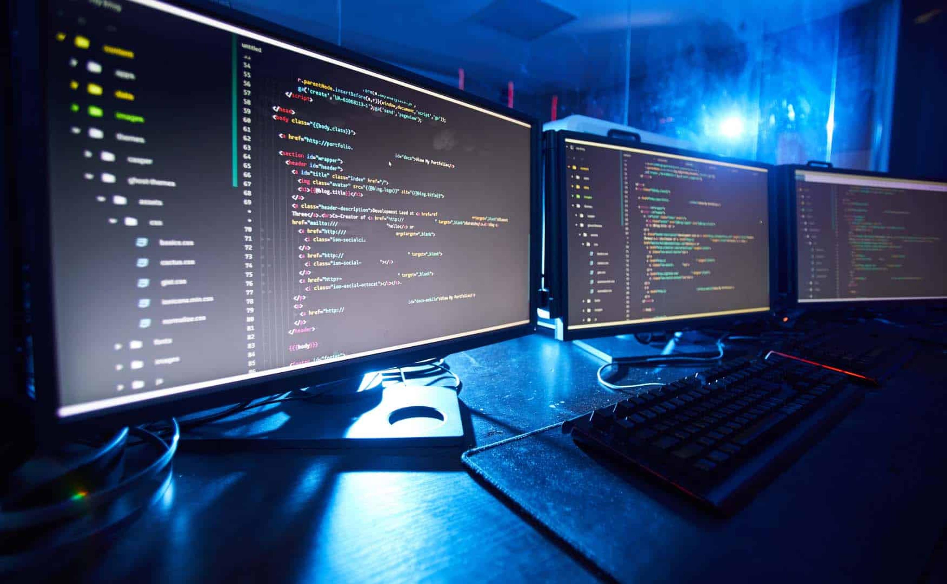 Web Applications: Balancing High Performance and High Security