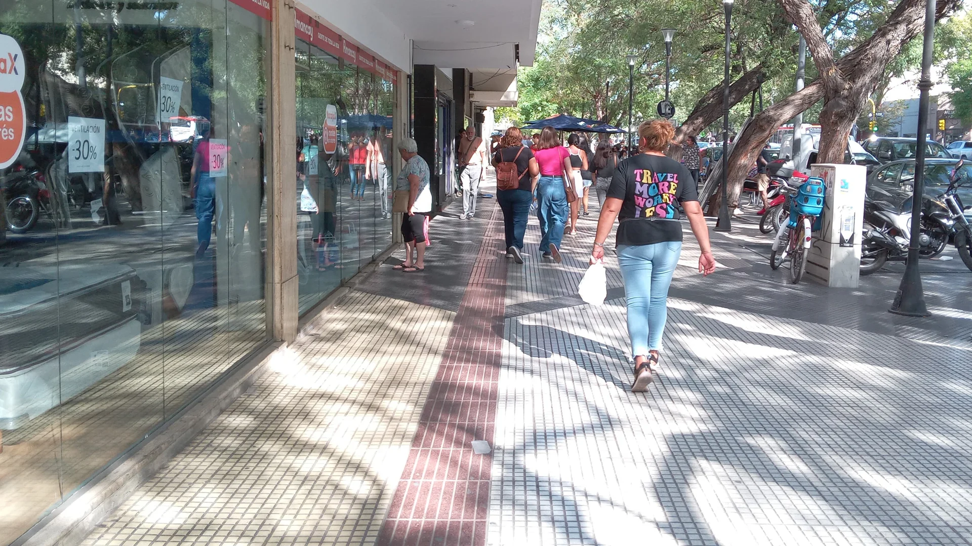 Cómo atenderá el comercio durante el fin de semana extra largo de noviembre