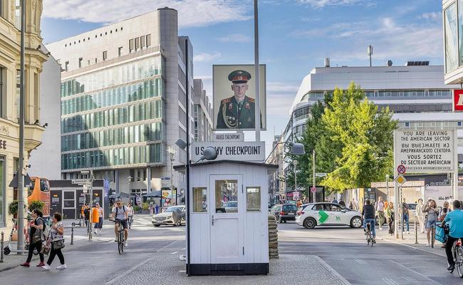 Le point de passager entre Berlin Ouest et Berlin Est n'a pas bougé