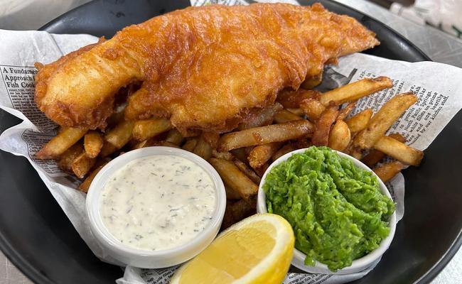 Le fish and chip se mangeait à l'origine sur le pouce, enveloppé dans du papier journal