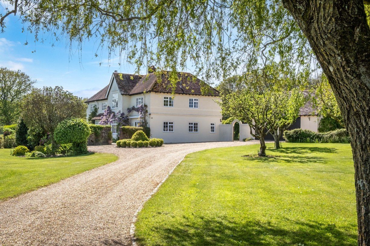 Periodewoning met oprit en tuin