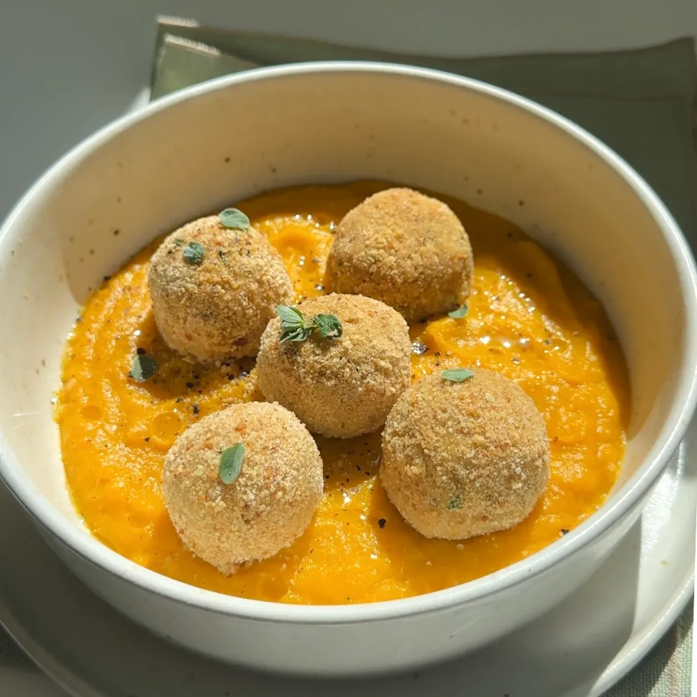 Polpette di zucca e ceci con crema di zucca