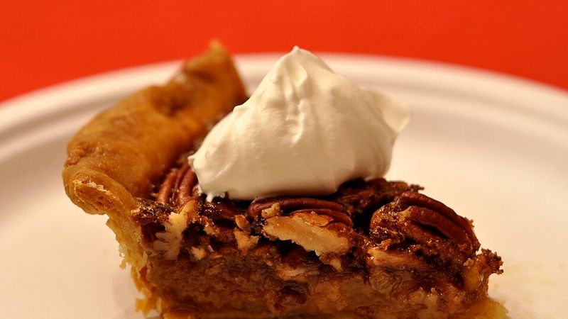 Pay de nuez: Receta de la abuela de Chelo. Rebanada generosa, sin negociación.