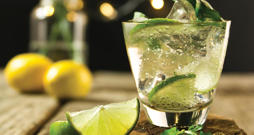 8 Food & Drink Pairings For Rum