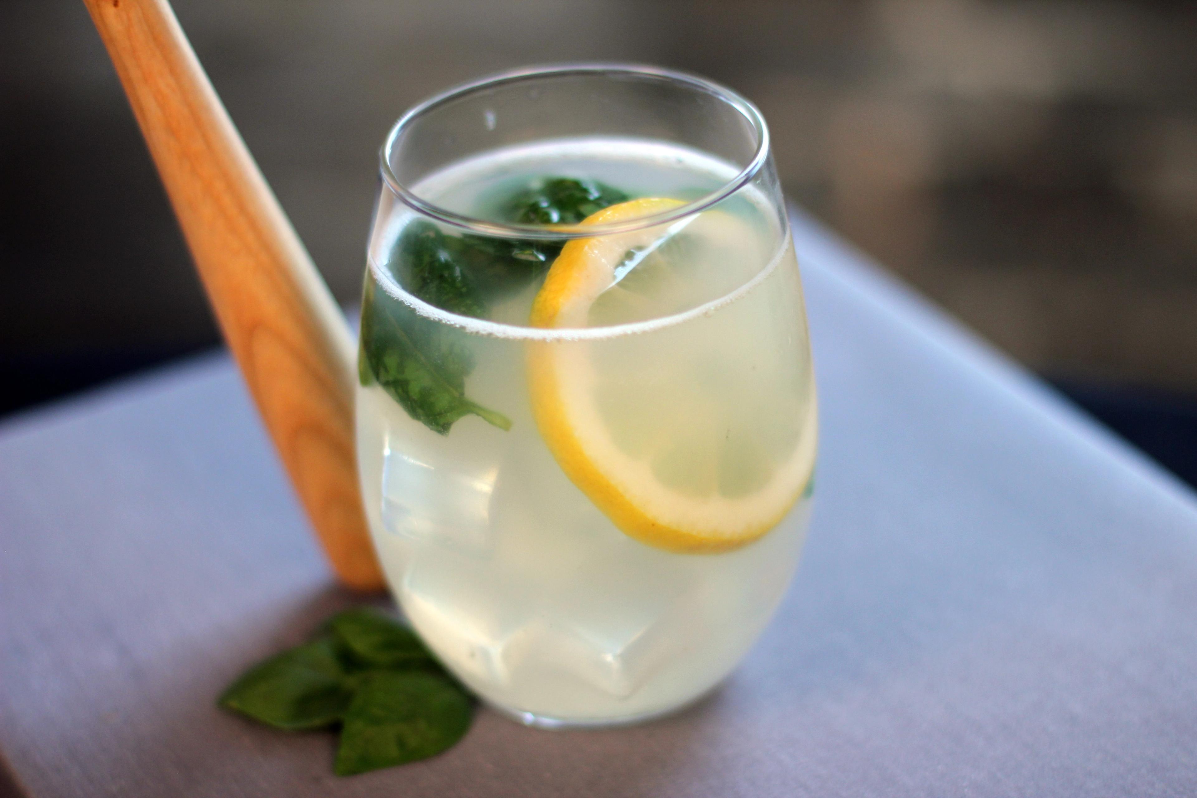lemon basil drink