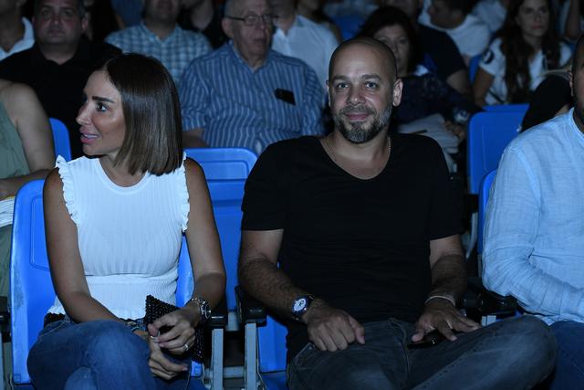 Yanni, photo 9