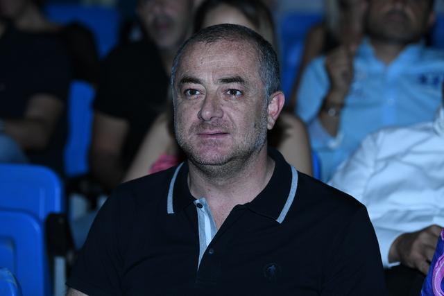 Yanni, photo 10