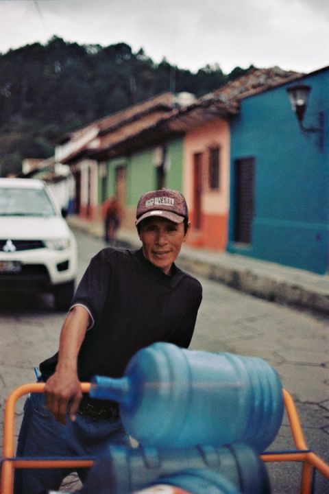 Le porteur d’eau — San Cristobal De Las Casas, Mexico, 2022