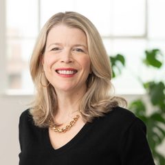 Headshot of Kate Mellor, Chief Commercial Officer at Alma