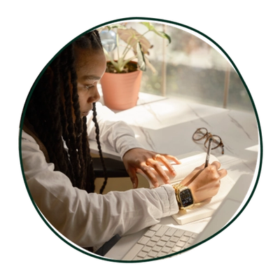 Alma therapist taking progress notes