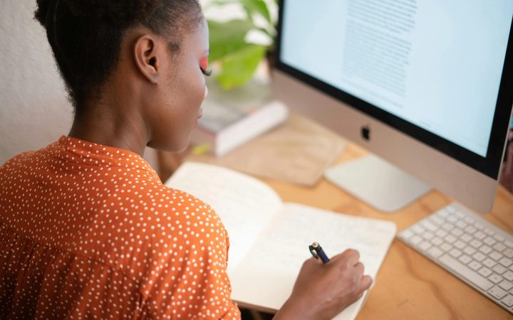 woman-working