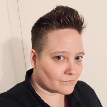 Author headshot for Robin Zabiegalski