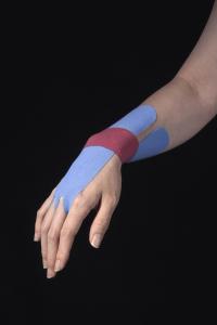 "Taping", 2020. From the series "Heatwave" | DER GREIF