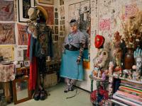 Rona Bar and Ofek Avshalom, "Lois wearing a Jewish Tefillin while dressing up in her room" | DER GREIF