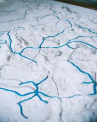 From the series "The earth is a satellite of the moon" | DER GREIF