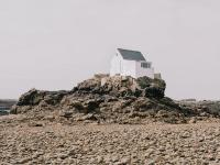 Jon Hewitt, From the series "Returning Sea", Jersey, 2026 | DER GREIF