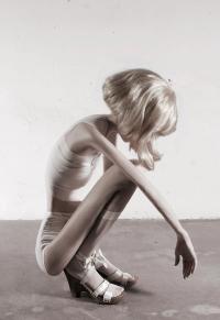 Ivonne Thein, Untitled, from the series Zweiunddreißig Kilo, 2006 © Ivonne Thein/ VG Bild-Kunst, Bonn, 2025 | DER GREIF