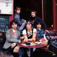 Lucia Jost, "Die Knöpfe" from the series "Capital Daughters" | DER GREIF