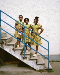 "Anyssa, Ameyaw and Anaïs on Temple Road" | DER GREIF