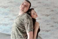 Vladislav lost his eyesight on the front. Love persisted. | DER GREIF