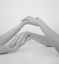 Nora Obergeschwandner, "Die Ewigkeit ist jetzt schon eine Weile lang", 2023. 22 x 20,35 cm. | DER GREIF