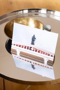 Panos Charalampidis - Mary Chairetaki (Der Greif Studio x Das Tegernsee) | DER GREIF