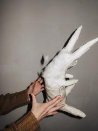 From the series "Mezzaluce" | DER GREIF