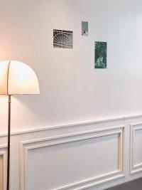 Installation view, Saskia Groneberg, from the series "Kabelsteg", Set #4, 2025 © Jens Masmann | DER GREIF