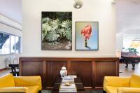 Installation view, Greta Valente, "Come un fiore senza terra”, 2023 / Paolo Prendin "Le fleur du mal", 2018. © Pietra Studio | DER GREIF