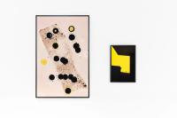 Installation view, Catriona Gray, "Chemigram with Wax & Gold", 2023 / Jeremy Knowles, "An der Putlitzbrücke", 2019 © Keith Kaselampao | DER GREIF