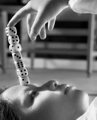 Nyo Jinyong Lian, "Girl with Dices" from the series "I hope someday you’ll join us" | DER GREIF