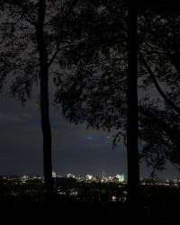 Düsseldorf at night, a few Kilometers from the Neander Valley | DER GREIF