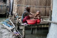 "Fragile Care" | DER GREIF