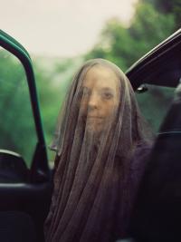 "Sarah et son voile" | DER GREIF