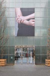 "Kassandra, Sascha", detail. Installation view at Mdbk Leipzig © Alexander Schmidt, PUNCTUM | DER GREIF