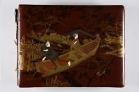 Anonymous, Album (varnished wood with inlays), around 1890, Münchner Stadtmuseum, photography collection, Inv.Nr. FM-83/632 | DER GREIF