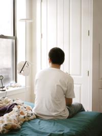 "Eric on his bed" | DER GREIF