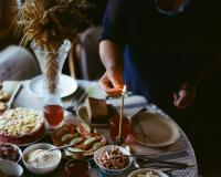 From the series "I Hope Your Family Is Safe" | DER GREIF