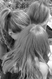 Kristina Rozhkova, Untitled from the series "The Bliss of Girlhood" | DER GREIF