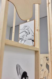 Exhibition View of KOMPLEMENT | DER GREIF