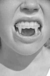 Kristina Rozhkova, Untitled from the series "The Bliss of Girlhood" | DER GREIF