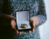 From the series "I Hope Your Family Is Safe" | DER GREIF