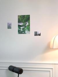 Installation view, Saskia Groneberg, from the series "Kabelsteg", Set #8, 2025 © Jens Masmann | DER GREIF