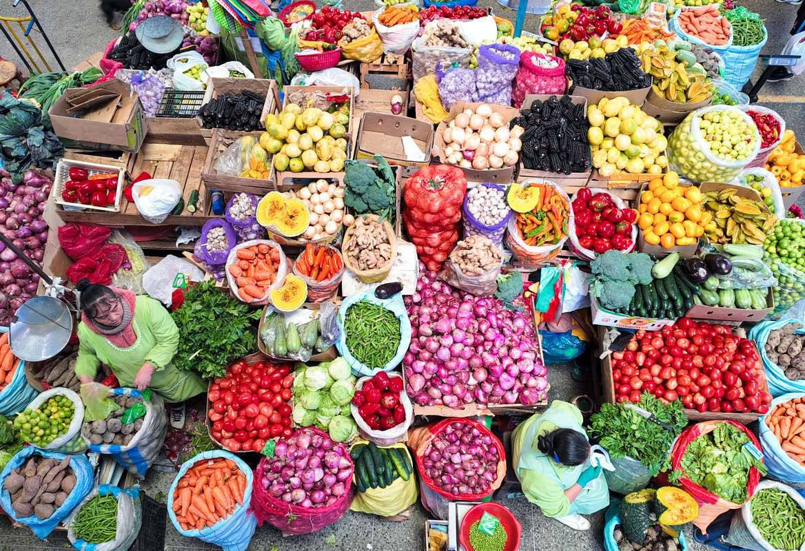 Urubamba Farmers' Market & Seminario Ceramics