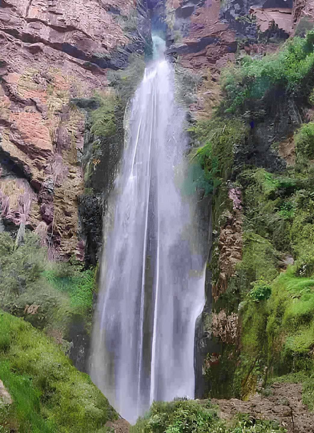 Perolniyoc Waterfall Hike
