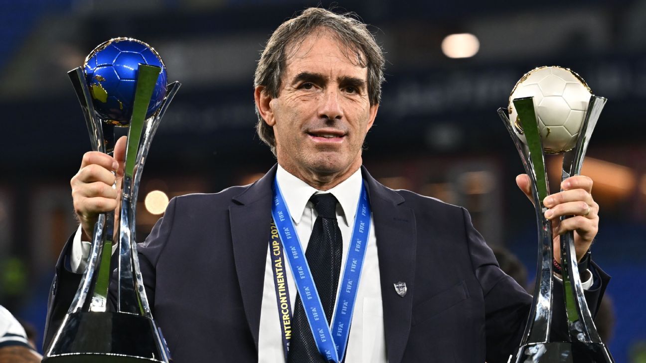 Guillermo Almada está a un paso de convertirse en el nuevo técnico del América