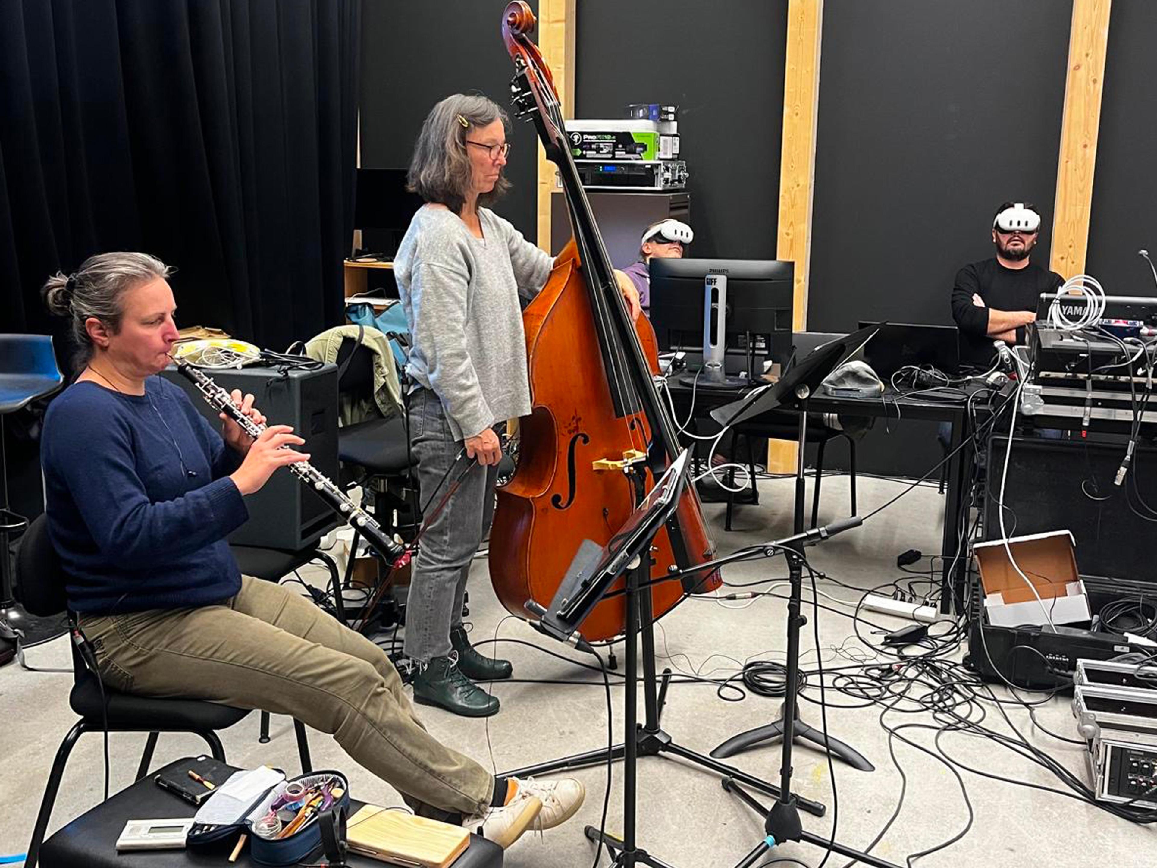 LOCUS SOLUS (Work in progress), Raphaël Raccuia, Nicolas Carrel, Noëlle Reymond, Valentine Collet, Labos de recherche #1, octobre 2025