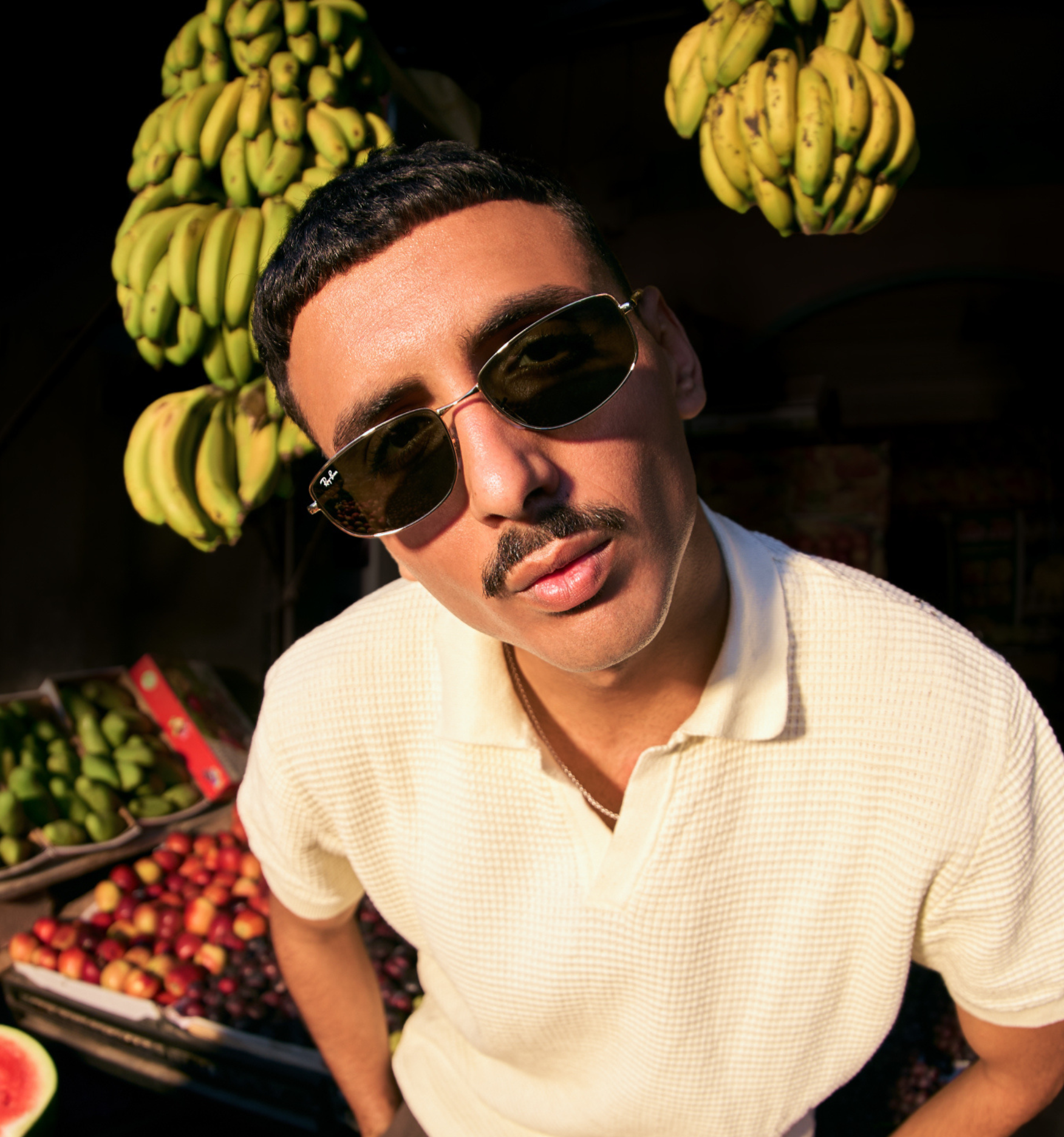 تفعيل وضع الشخصية الرئيسية: إطارات مفعمة بطاقة موسم برج الأسد  