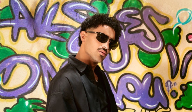 نظارات راي بان الأيقونية، ونظارات ميتا، وترايس والمزيد لكل وجه